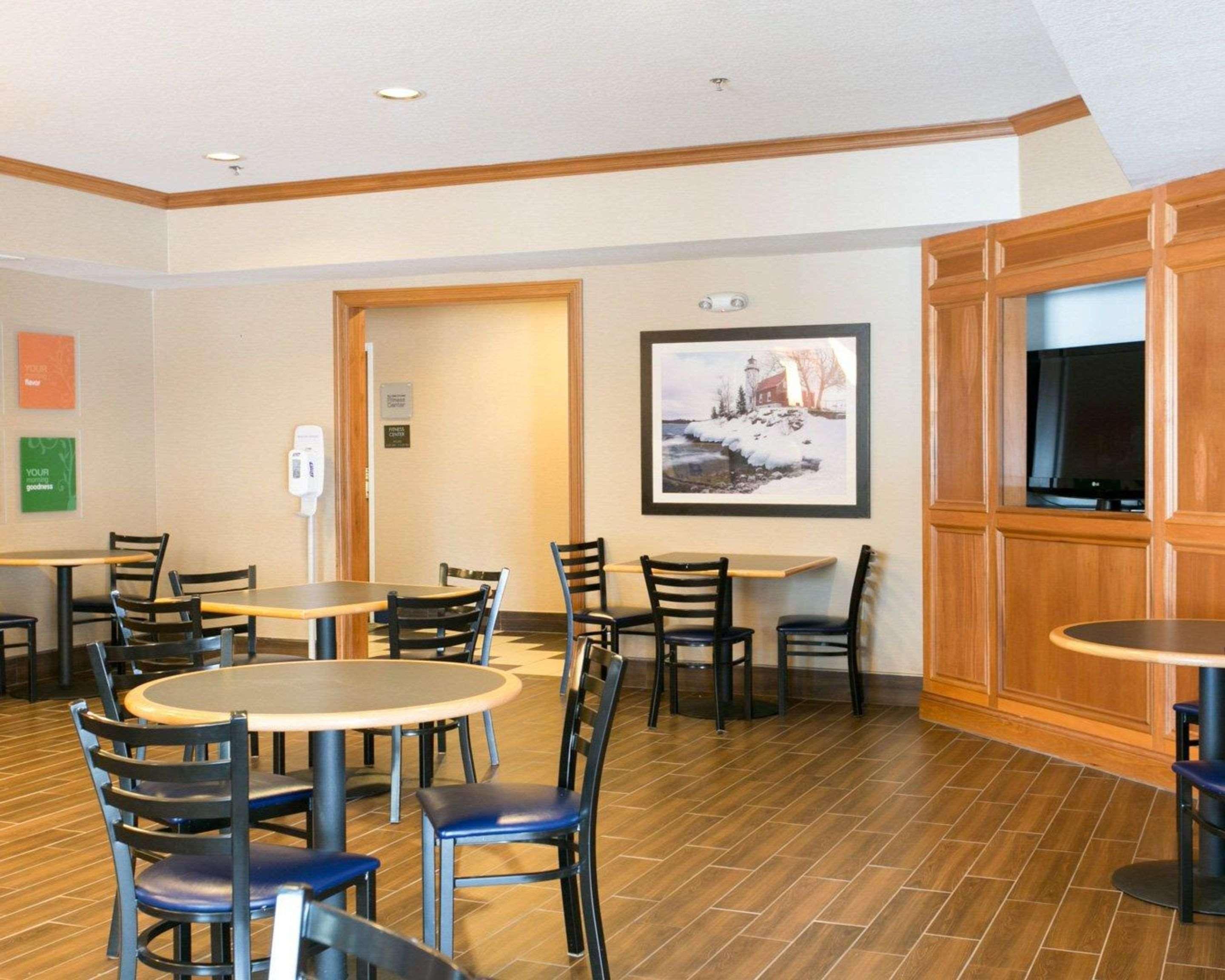 Comfort Suites Benton Harbor - St Joseph Eksteriør billede