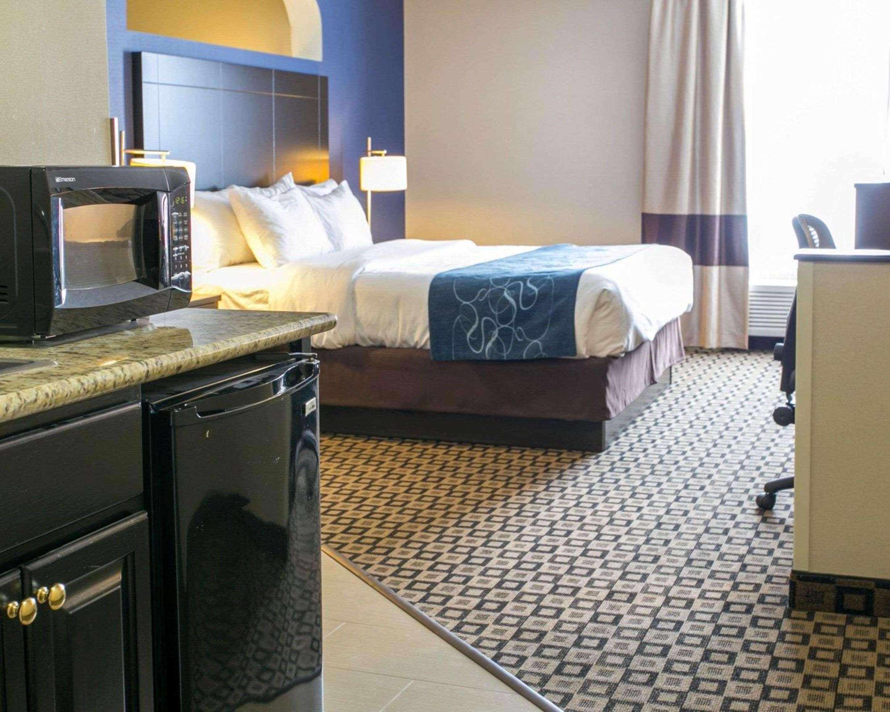 Comfort Suites Benton Harbor - St Joseph Eksteriør billede