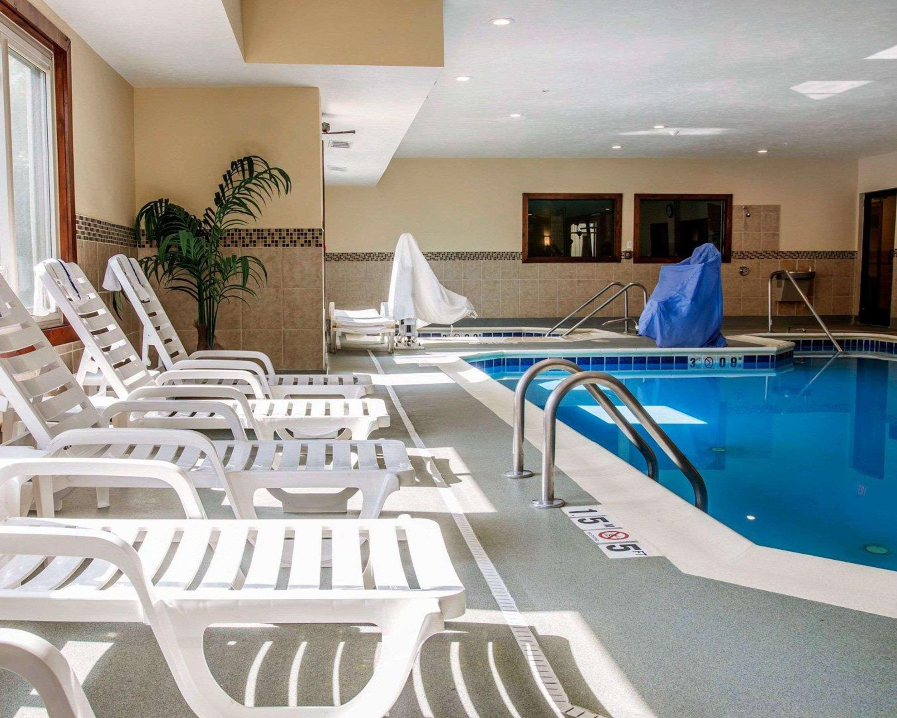Comfort Suites Benton Harbor - St Joseph Eksteriør billede