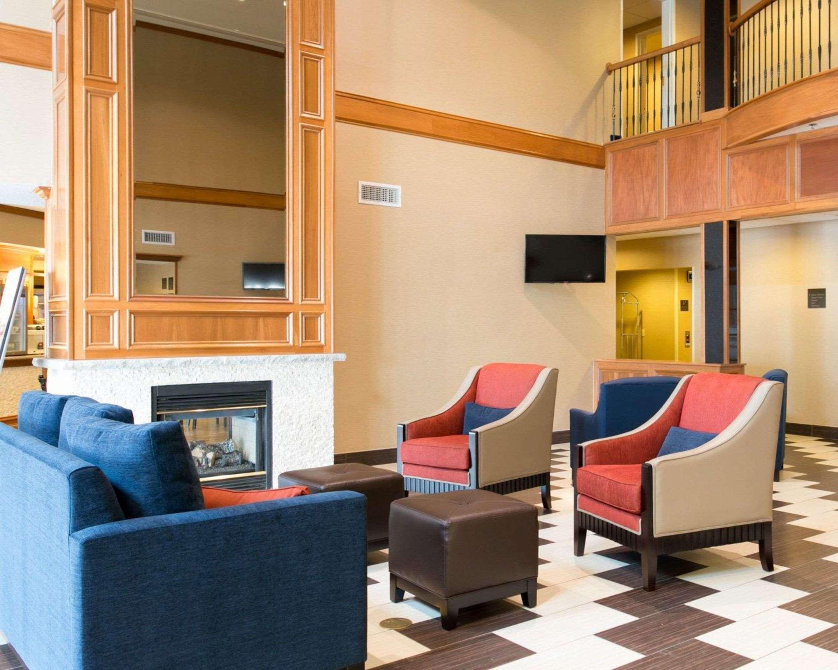 Comfort Suites Benton Harbor - St Joseph Eksteriør billede